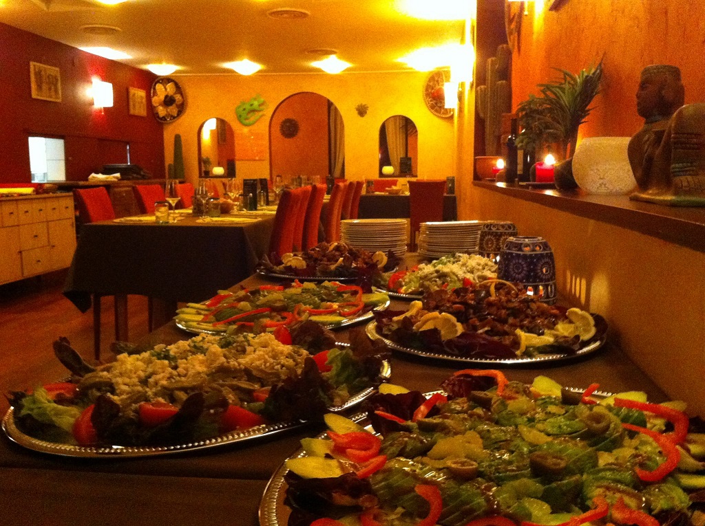 Buffet de salades dans la salle de Cactus